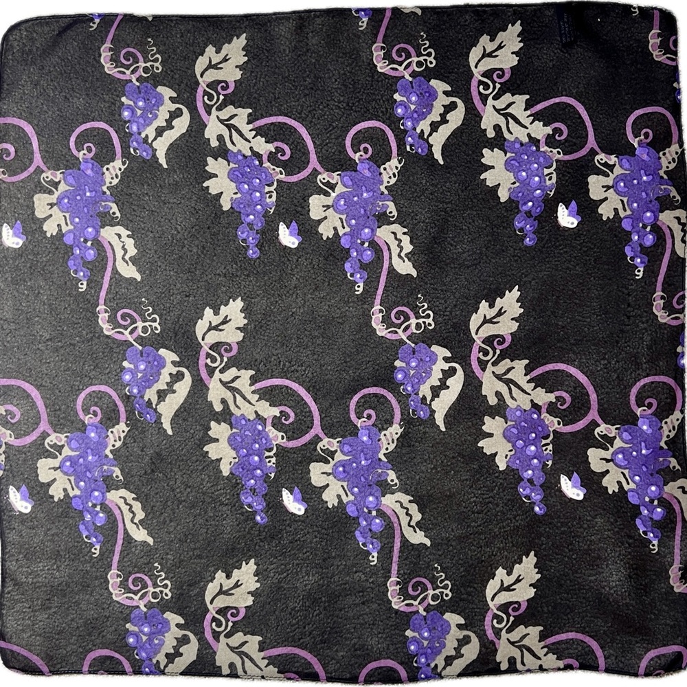 Grapevine Scarf - Picture 7 of 7